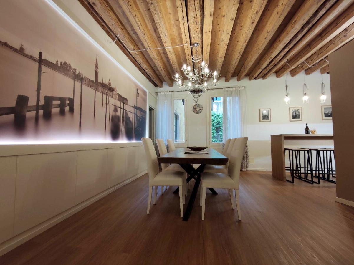 Deluxe 3 Bedroom Flat In Rialto Veneza Exterior foto