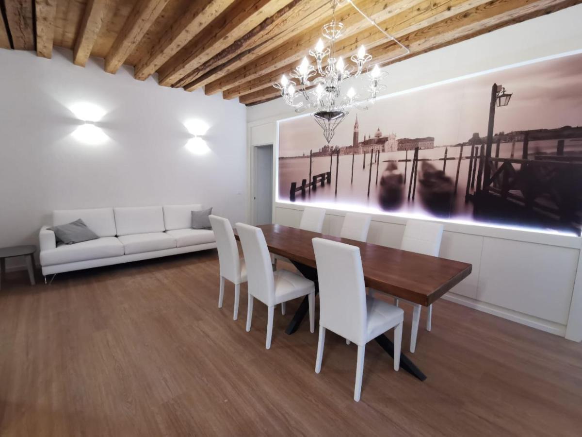 Deluxe 3 Bedroom Flat In Rialto Veneza Exterior foto